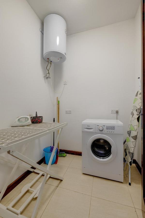 Modern 3 Bedroom Apartment In Central Sliema Ngoại thất bức ảnh