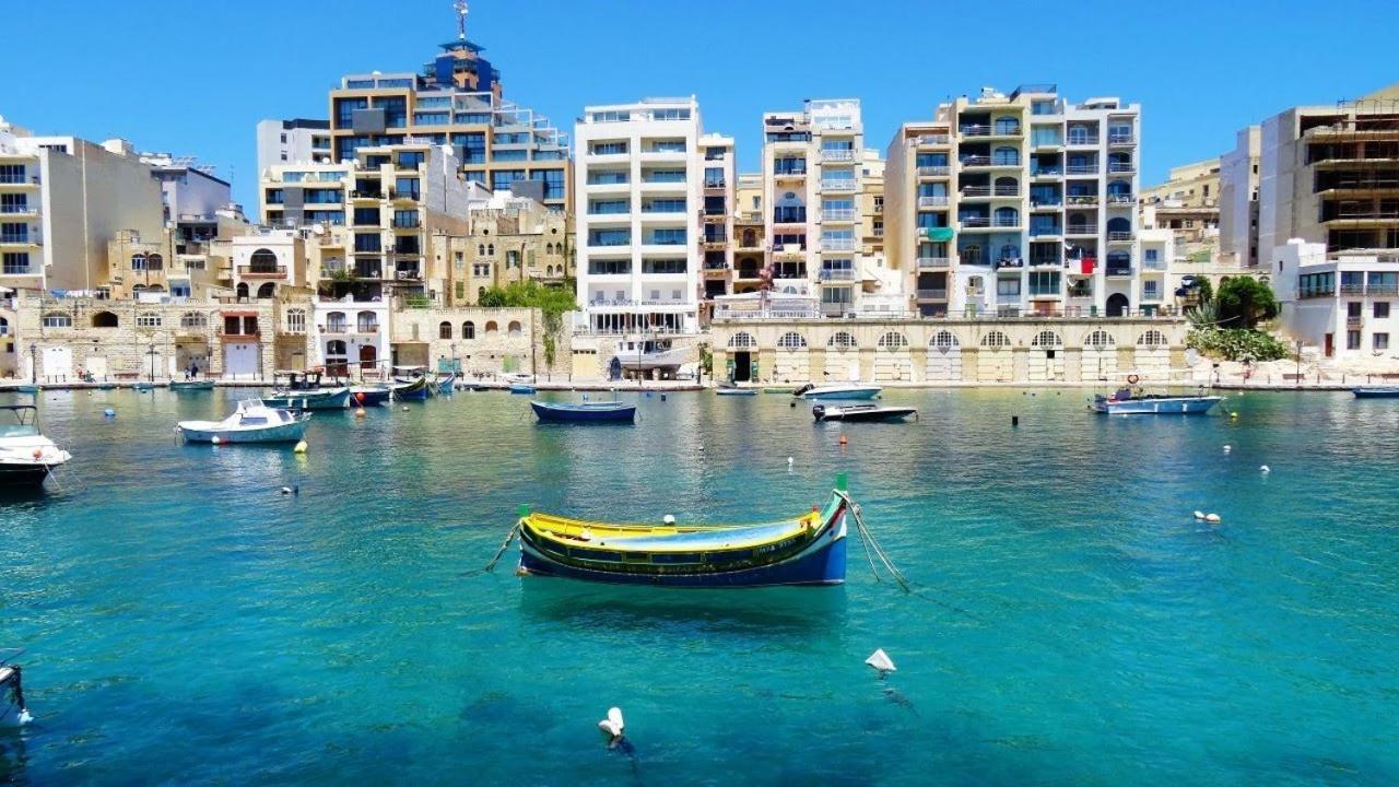 Modern 3 Bedroom Apartment In Central Sliema Ngoại thất bức ảnh