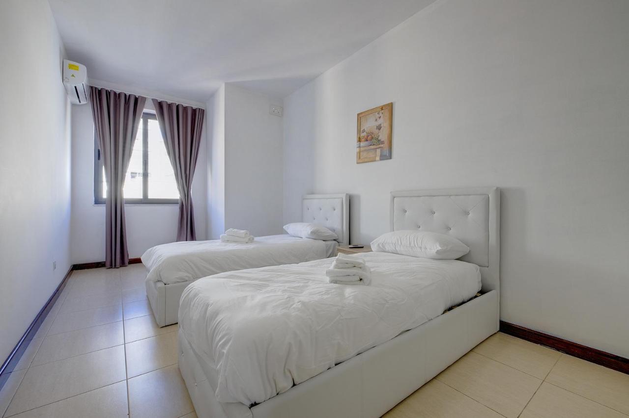 Modern 3 Bedroom Apartment In Central Sliema Ngoại thất bức ảnh