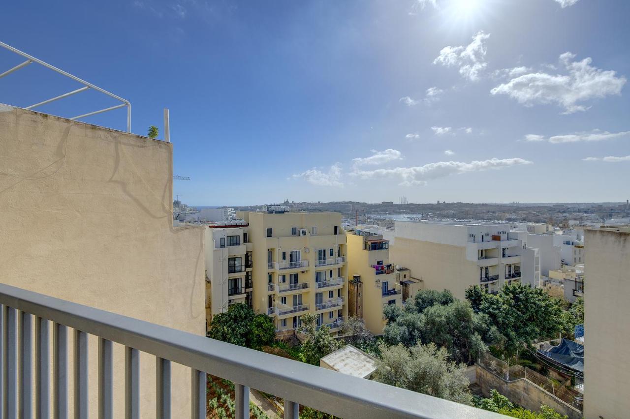Modern 3 Bedroom Apartment In Central Sliema Ngoại thất bức ảnh